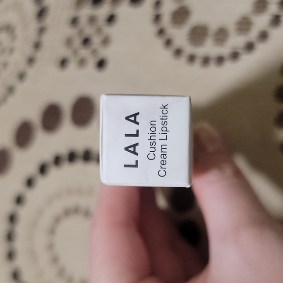 Give them lala beauty cream lipstick in take it off - Picture 4 of 4